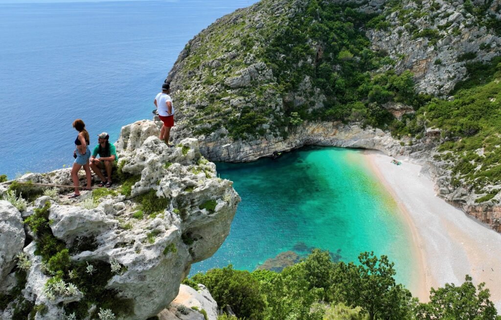 boat tours grama bay